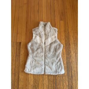 Patagonia Vest Womens Small Beige Fuzzy Fleece Full Zip Lined Pockets Warm